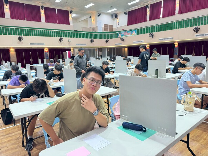 ImgDesc